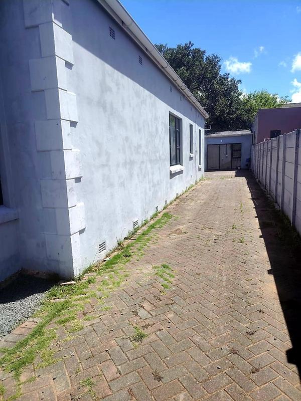 Commercial Property for Sale in Southernwood Eastern Cape